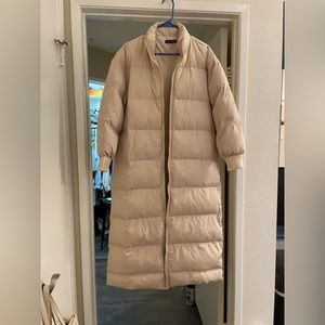 Cream Puffer Jacket. Size S. Like New Condition.